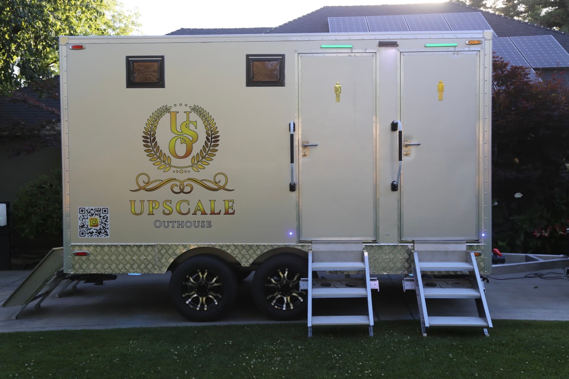 Luxury Restroom Trailer vs. Porta Potty: What's the Real Difference?